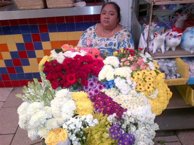 No todos los vendedores de flores tienen los precios de sus productos a la vista