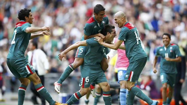 Yucatecos aseguran el triunfo de México en la final del futbol.