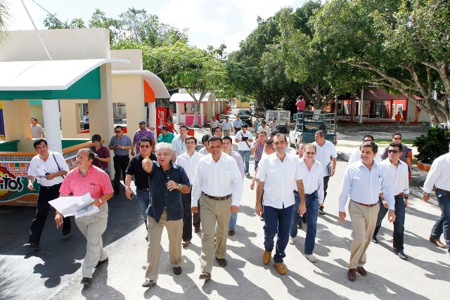 Prácticamente todo listo todo para la Feria Yucatán: Abraham Achach