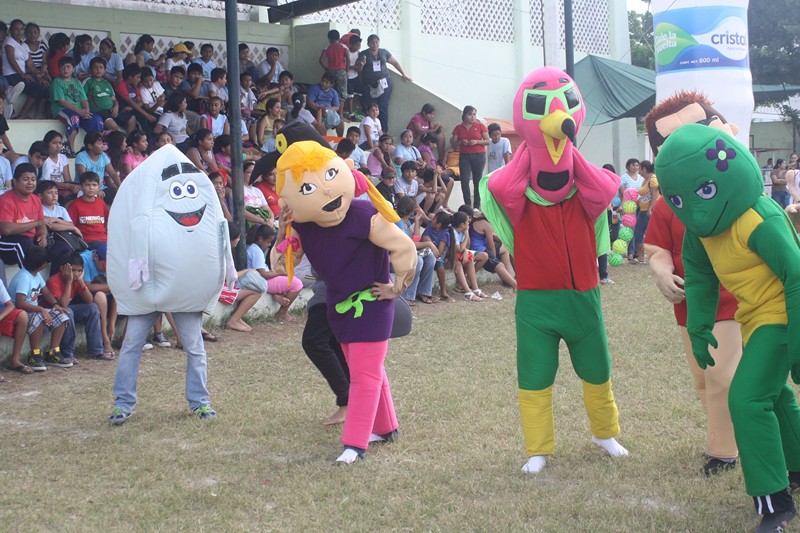 Progreso: Carrera de botargas en Progreso