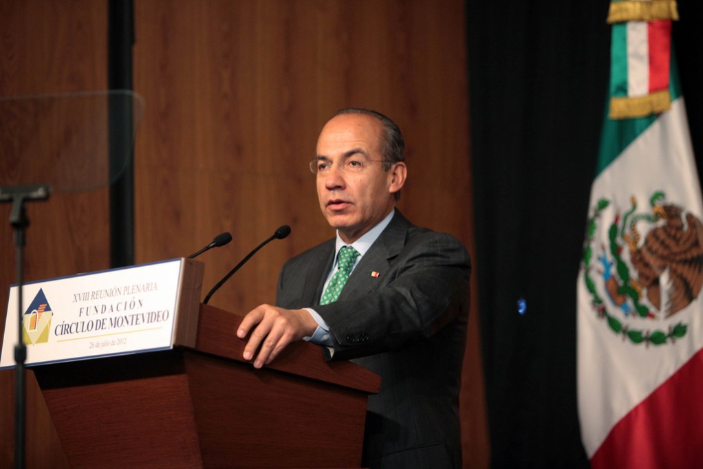 Confirma el presidente Felipe Calderón arranque de vacunación para aves
